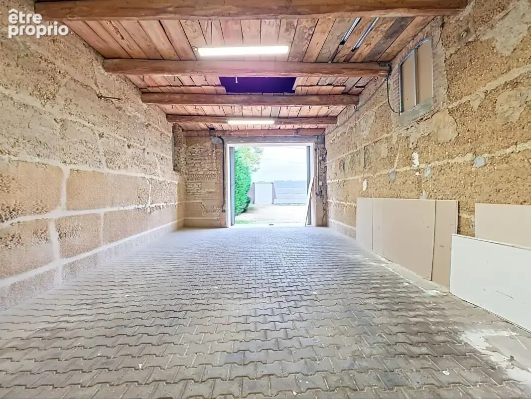 Maison - 4 Chambres - Buanderie - Grande cour - Jardin - Grange - Au calme - photo 22