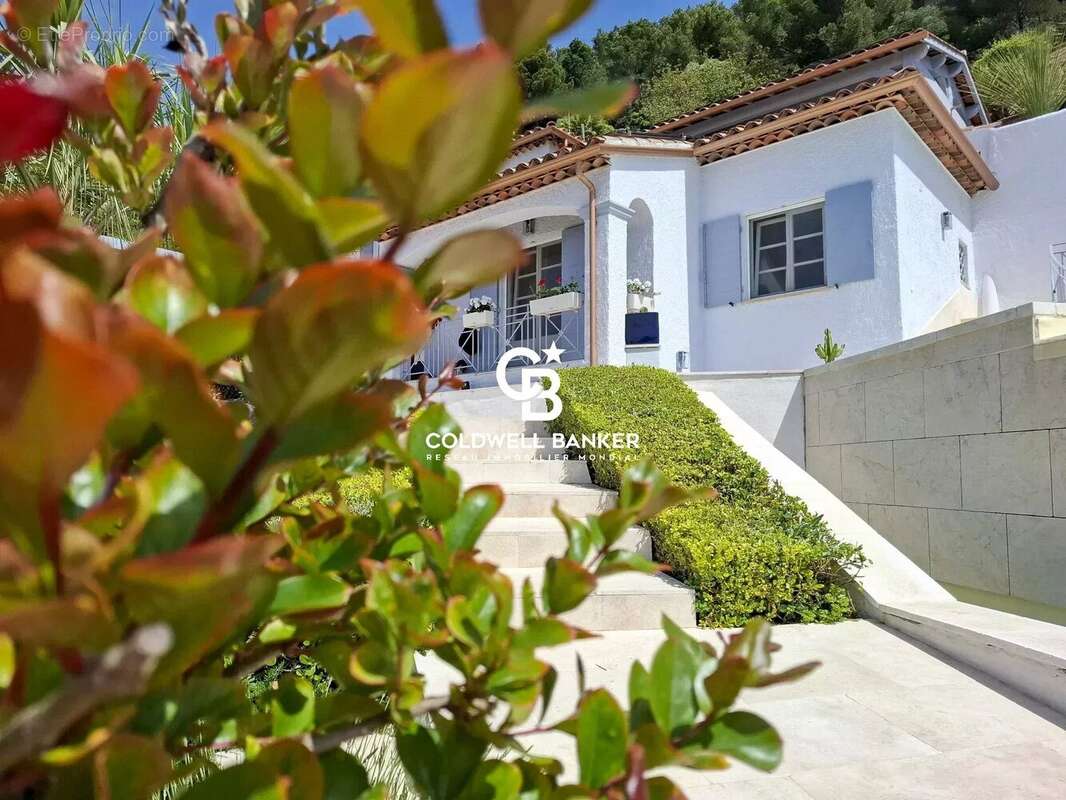 Maison à CARQUEIRANNE