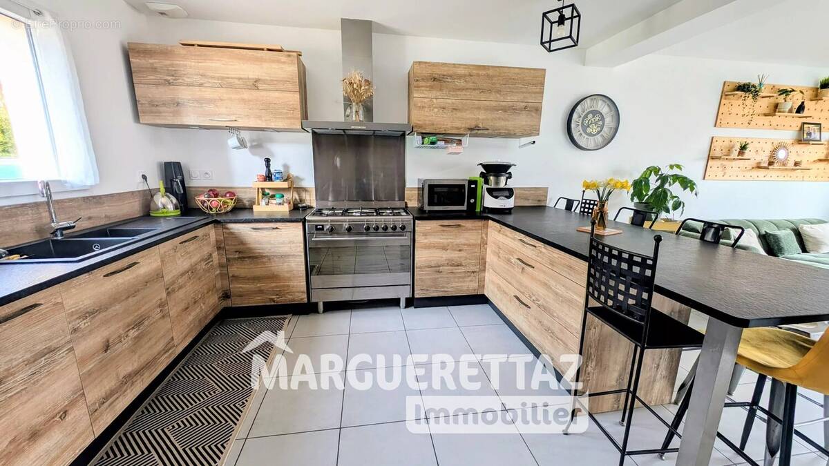 Maison à VIUZ-EN-SALLAZ