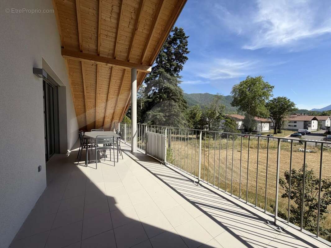 Appartement 4P+C 111m2 + 19m2 de terrasse - photo 2