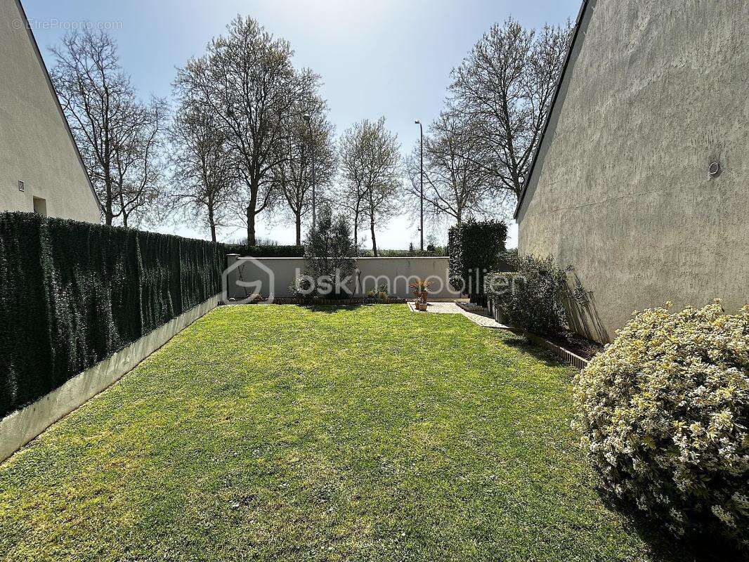 Maison à BRIE-COMTE-ROBERT