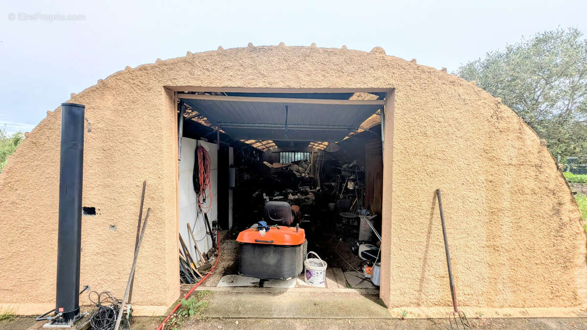 Terrain à LAROQUE-DES-ALBERES