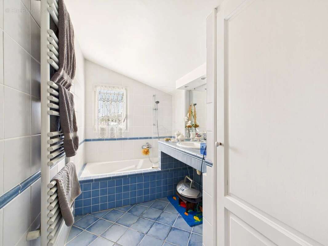 Maison à SAINT-SYLVESTRE-SUR-LOT