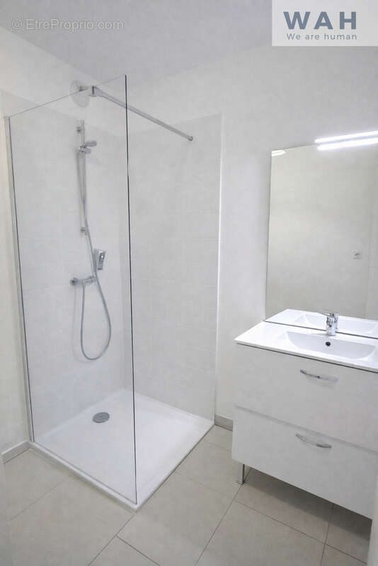 Appartement à COURNONTERRAL