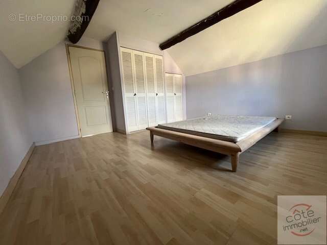 Maison à CHATENAY
