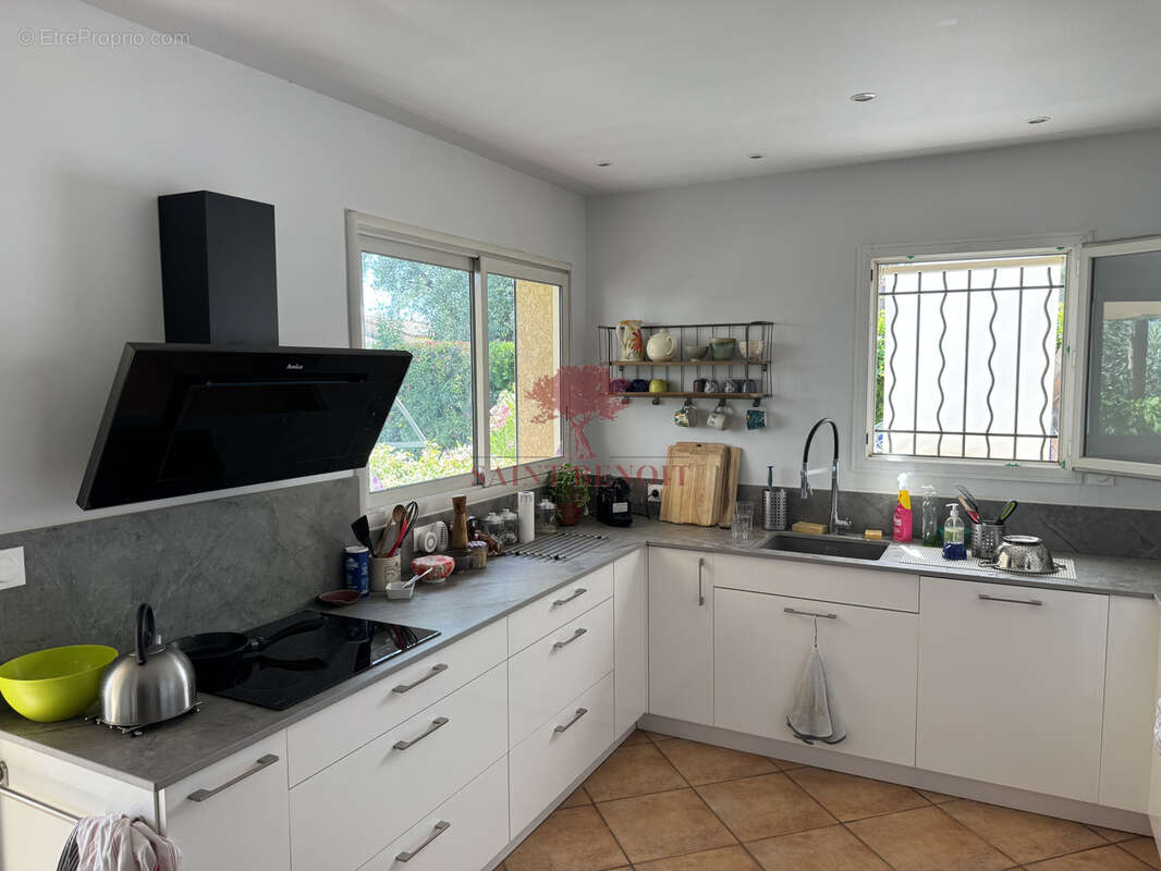 Saint-jean-de-fos agreable villa de type cinq pieces de plain pied - photo 6