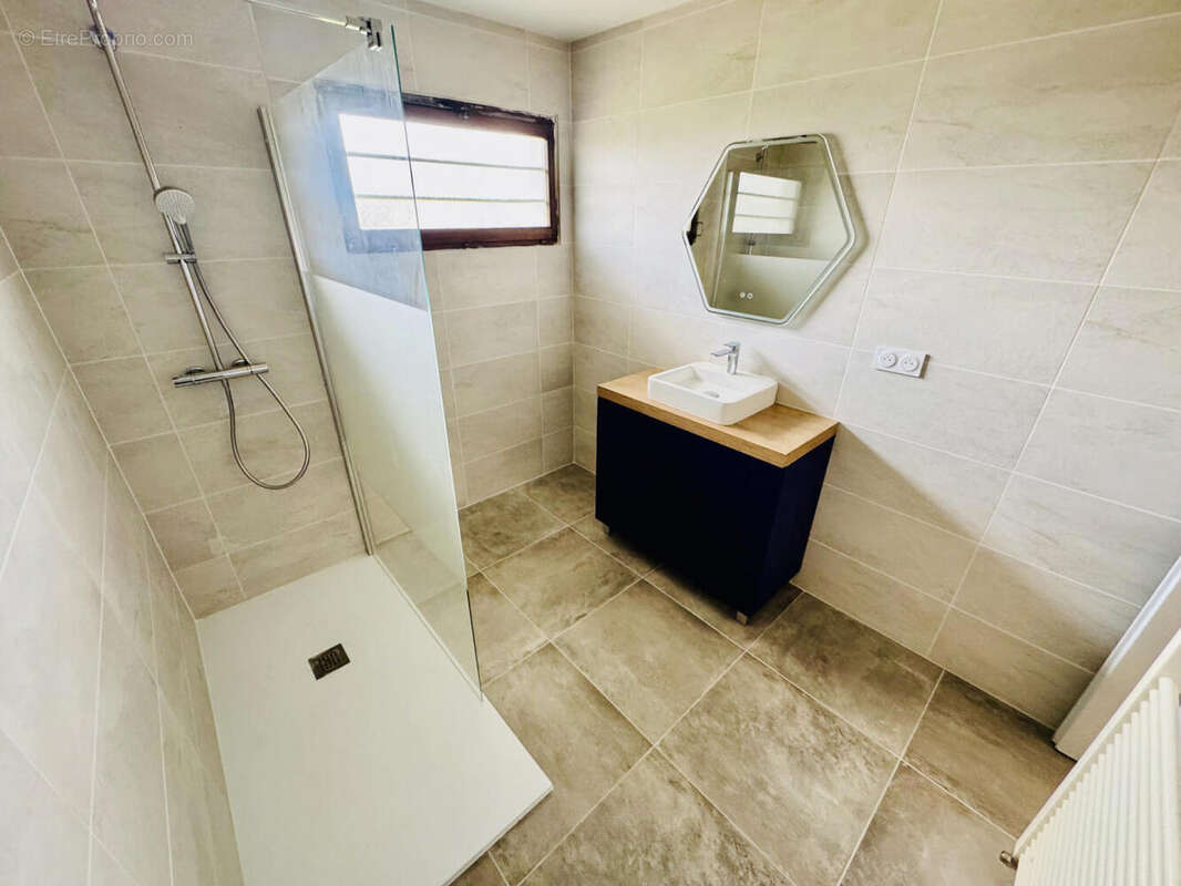 sde - Maison à FEIGERES