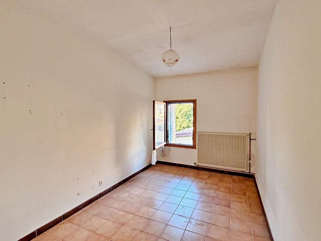 Chambre 1 - Maison à MONTELIER