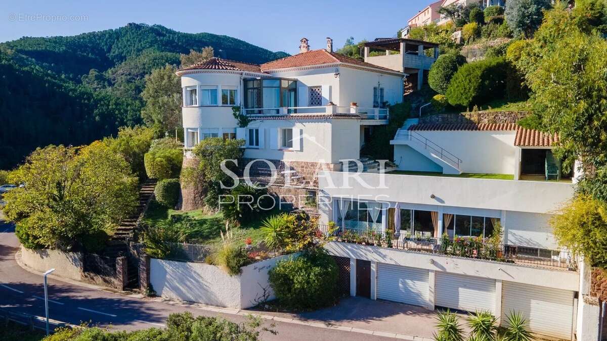 Maison à THEOULE-SUR-MER