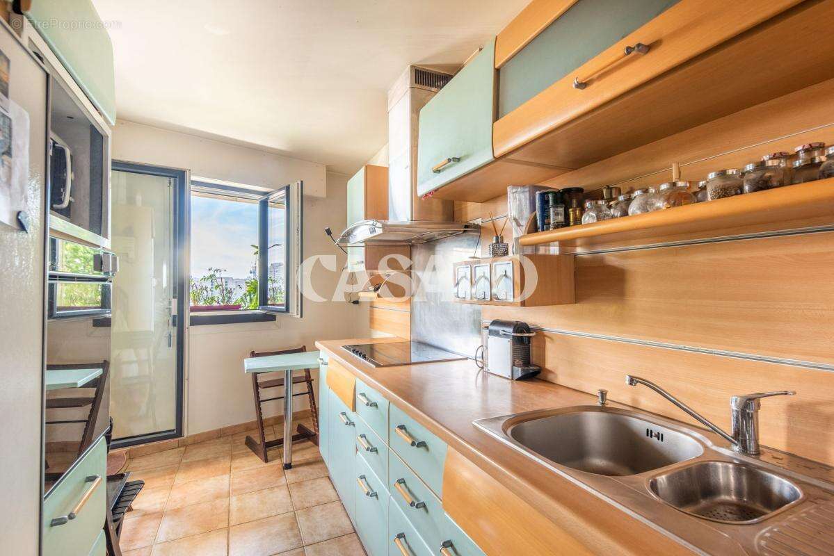 Appartement à CHARENTON-LE-PONT