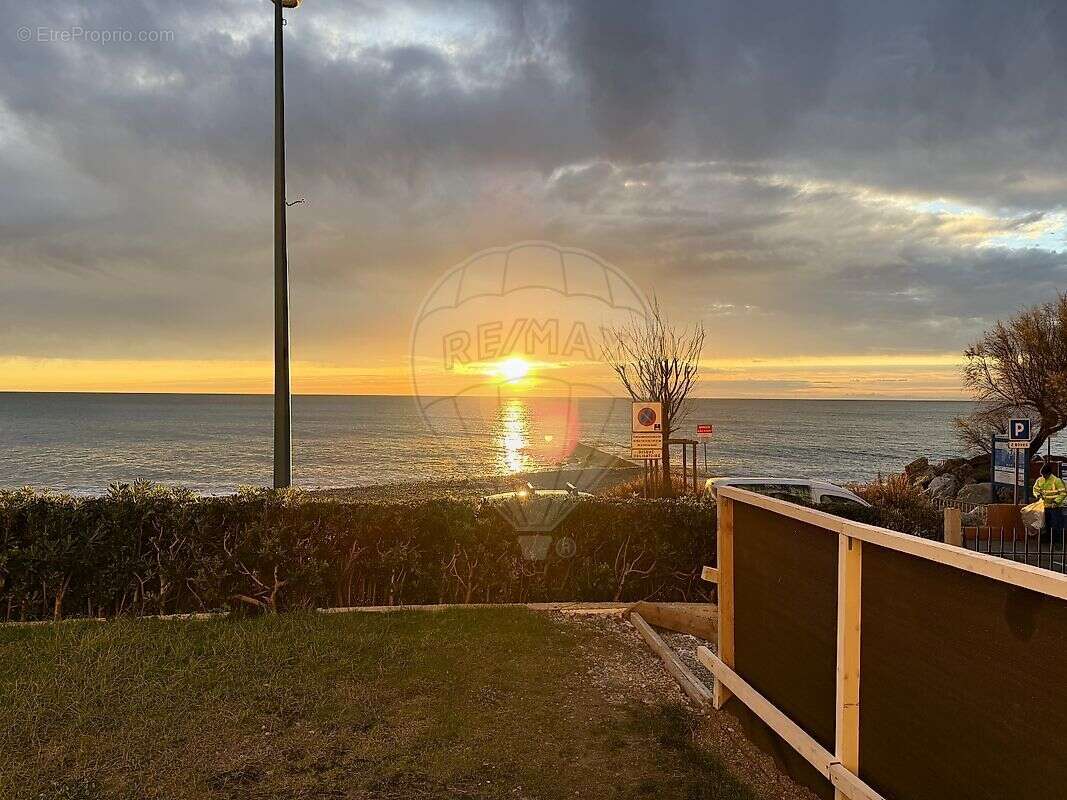Appartement à VILLENEUVE-LOUBET
