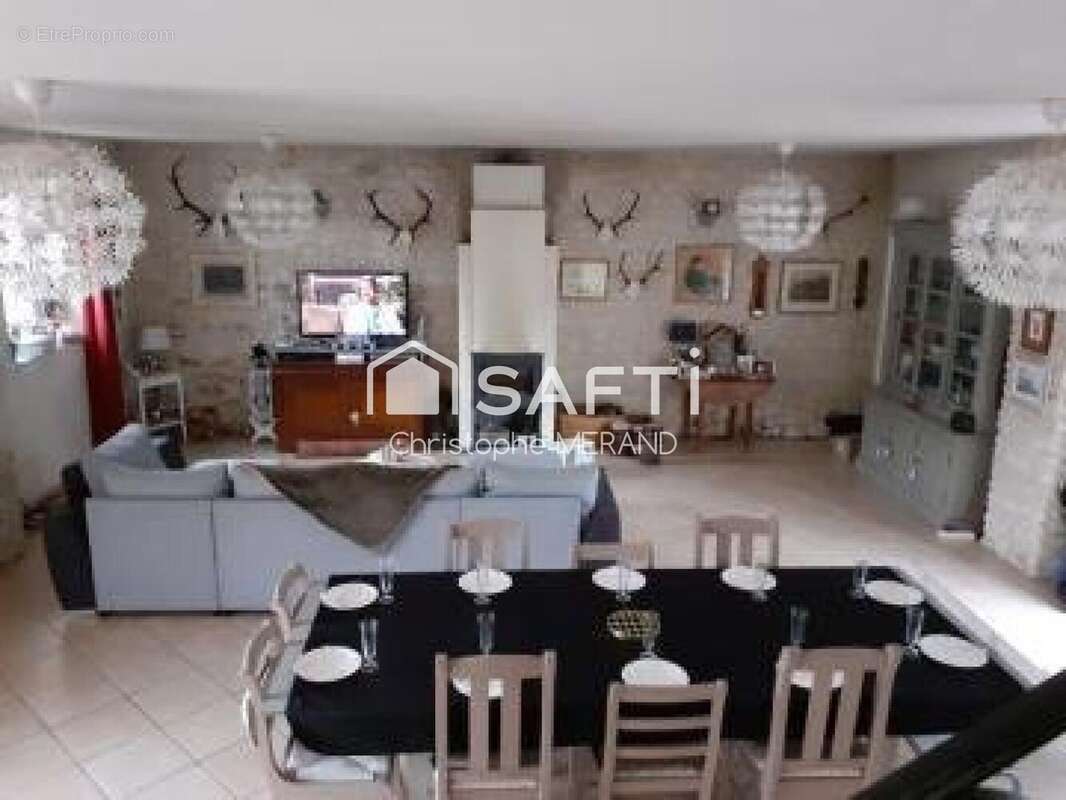 Maison 202 m² à Vaux-Sur-Vienne  - photo 5