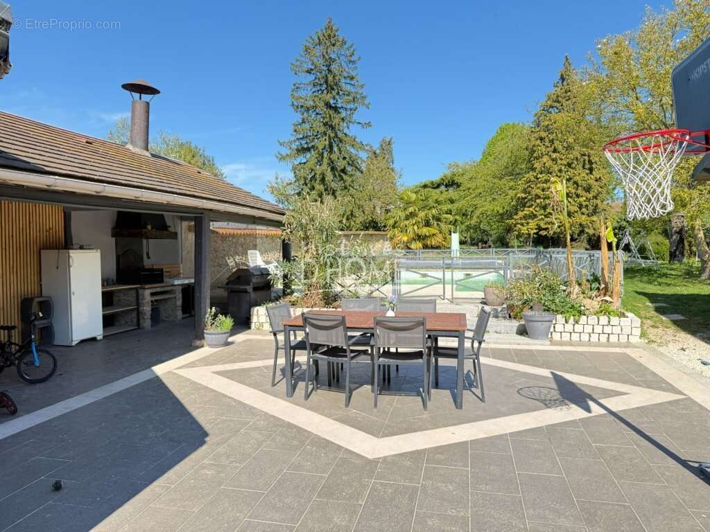 Maison à COURPALAY