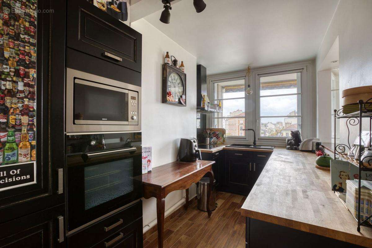 Appartement à LA GARENNE-COLOMBES