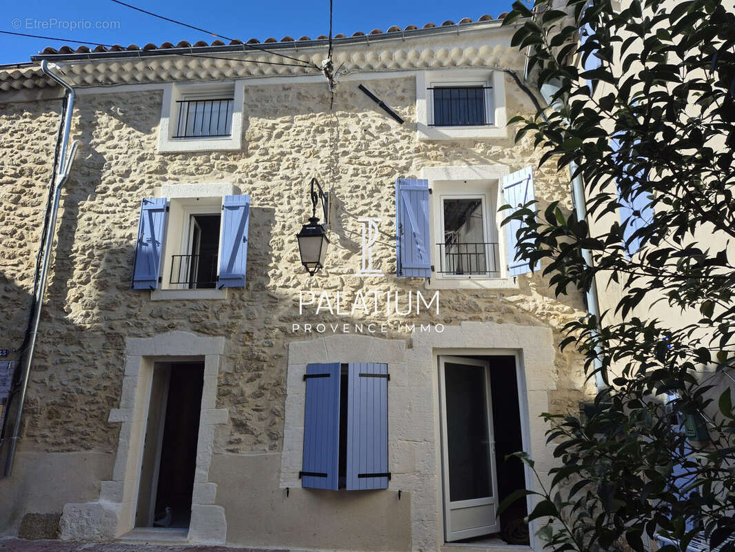 Maison à PELISSANNE