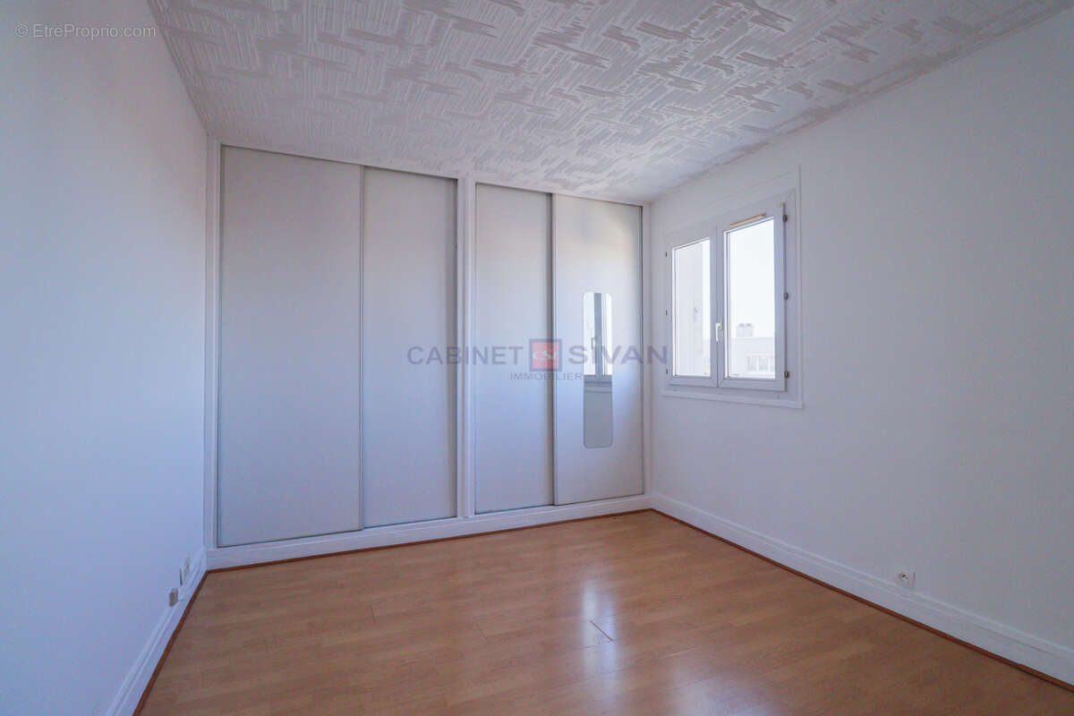 Appartement à SARTROUVILLE