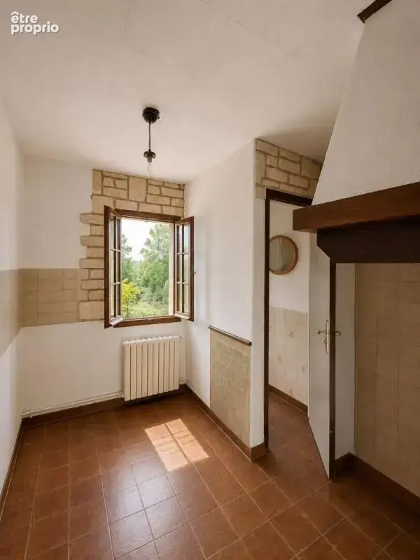 Corps de ferme avec grange et jardin clos -165 m² - Aubiat - Fort potentiel - photo 11