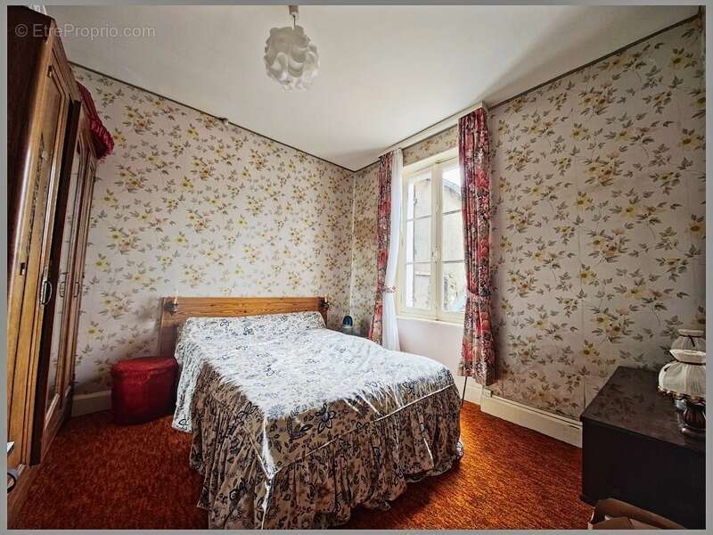Maison à LACHAUX