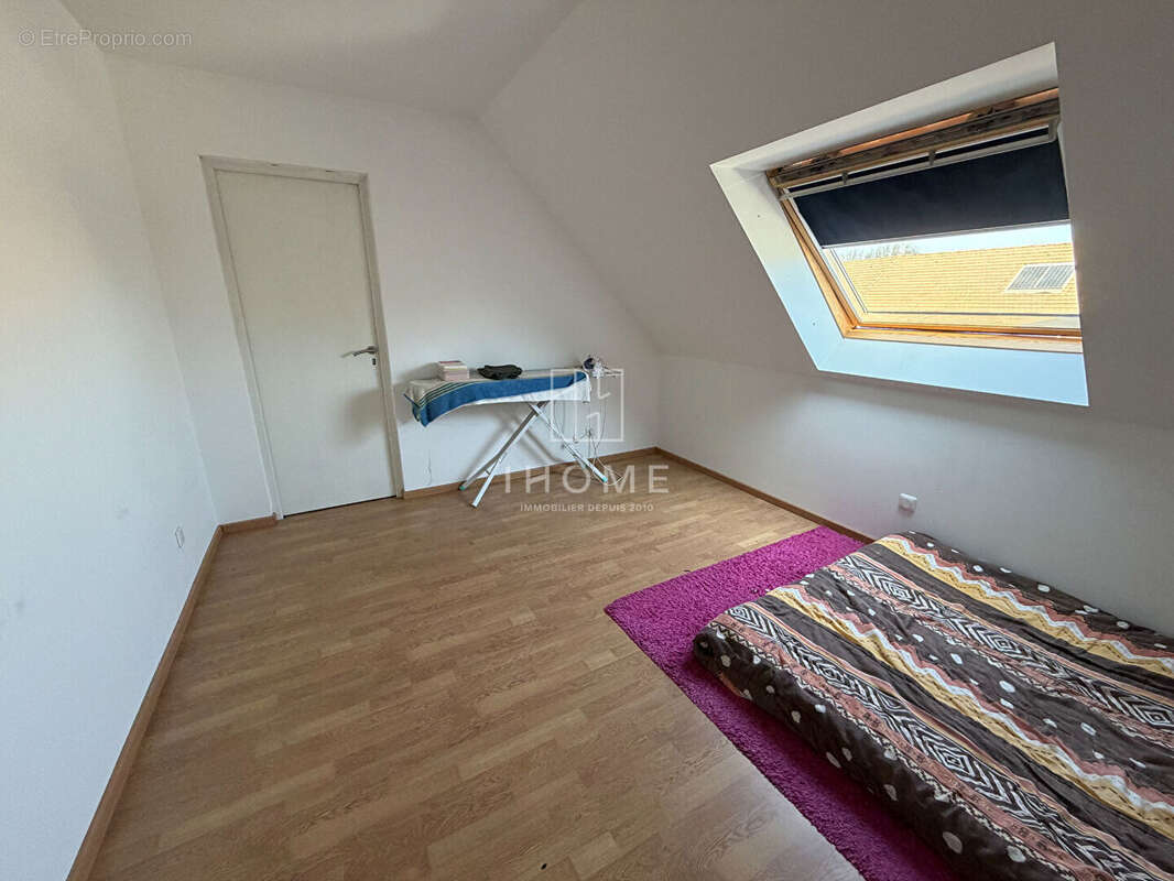 Maison 113 m² à Teloche  - photo 4
