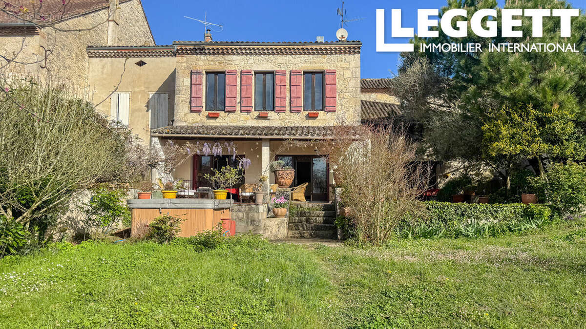 Maison à CASTELSAGRAT