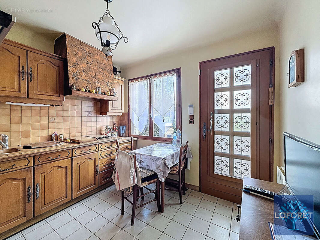 Maison à VIGNEUX-SUR-SEINE