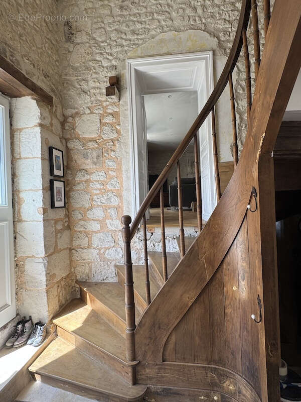 Maison à BONNES