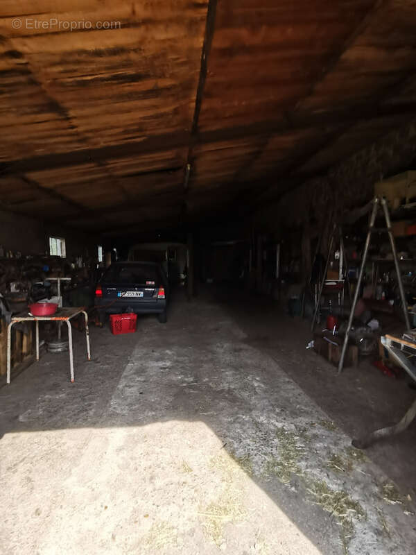 Maison à SAINT-PRIEST-EN-MURAT