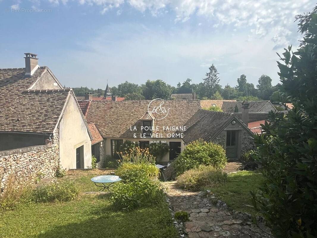 Maison à BERCHERES-SUR-VESGRE