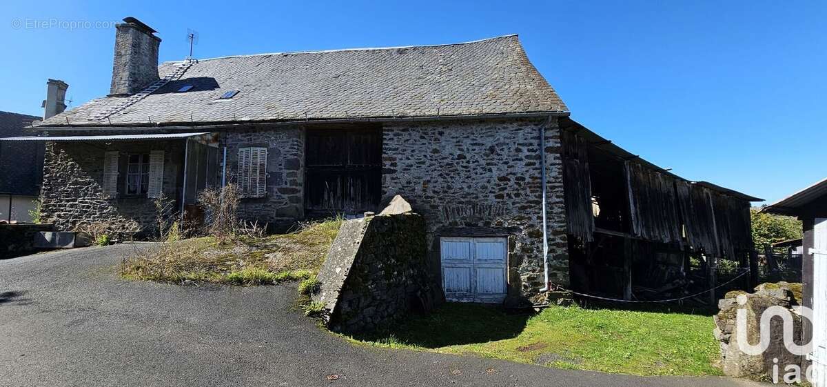 Photo 2 - Maison à ALLY