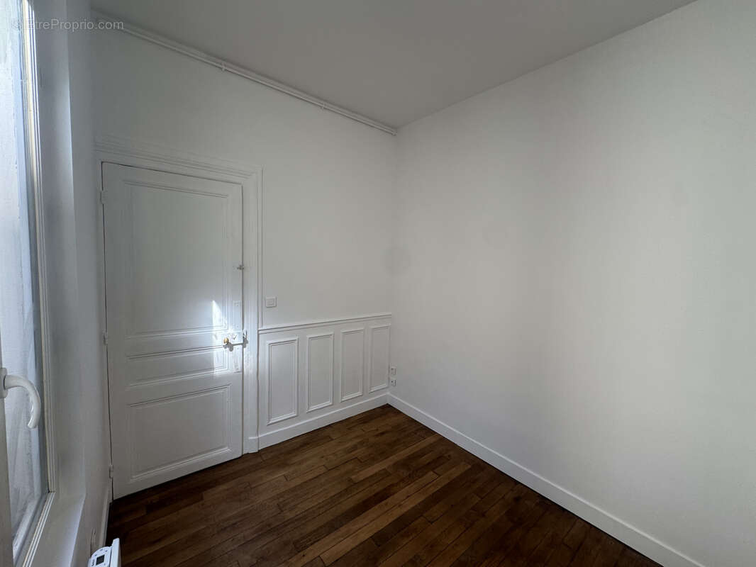 Appartement à PARIS-10E