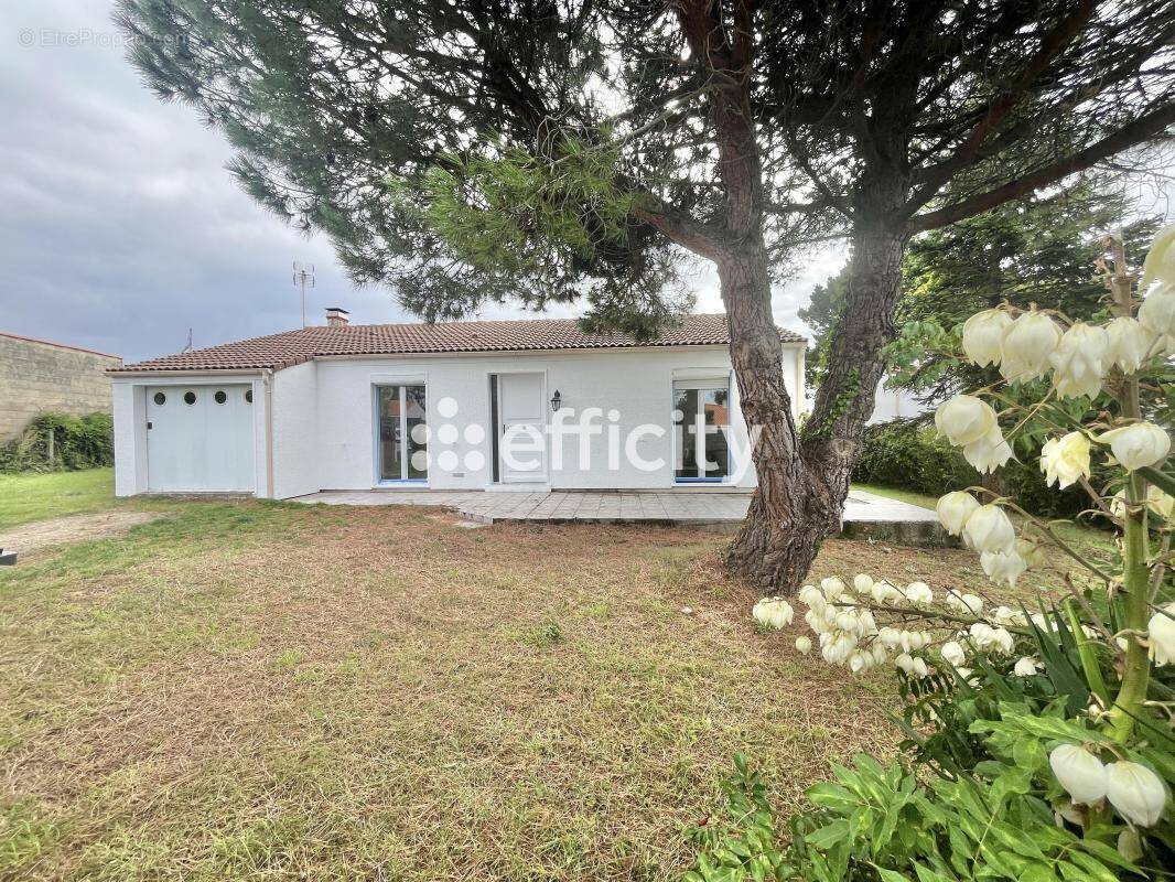 Maison à SAINT-MICHEL-CHEF-CHEF