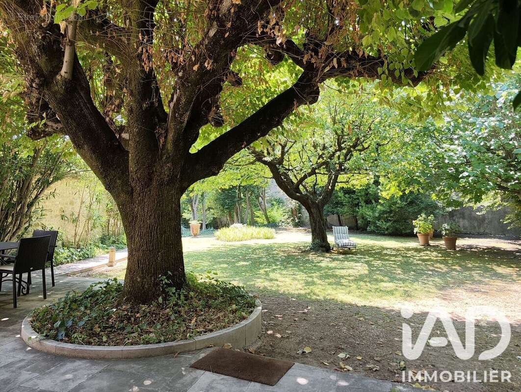 Maison 115 m² à Saint-Marcel-D'ardeche  - photo 2