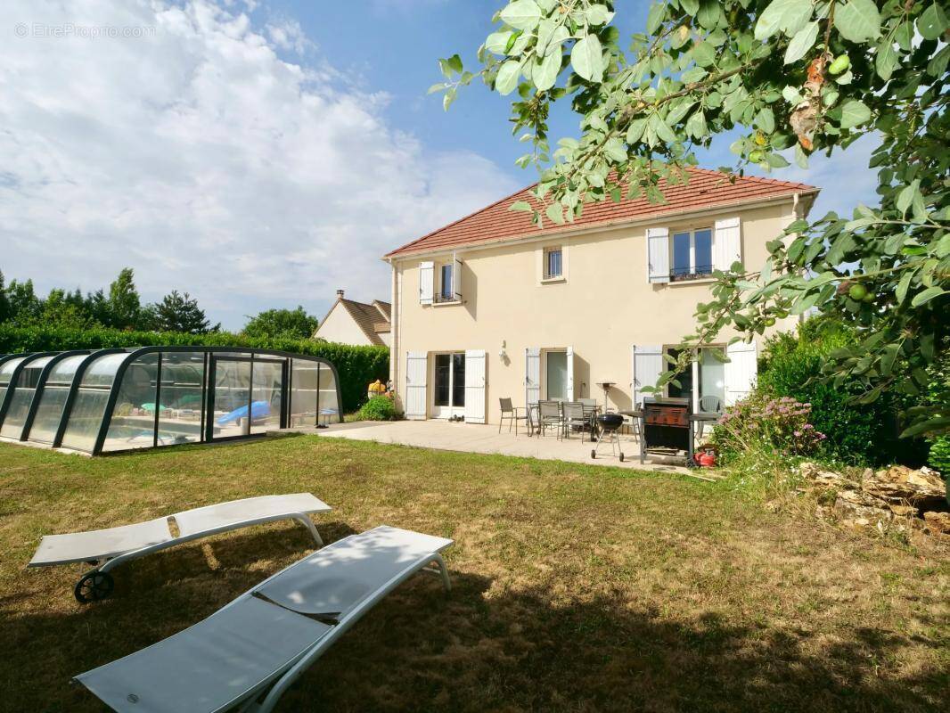 Maison à SAINT-FARGEAU-PONTHIERRY