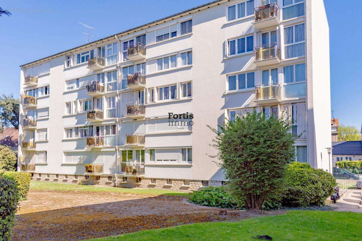 Appartement à LE BOURGET