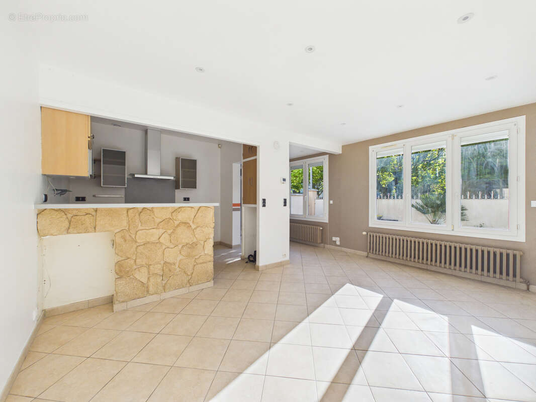 Maison à SARTROUVILLE