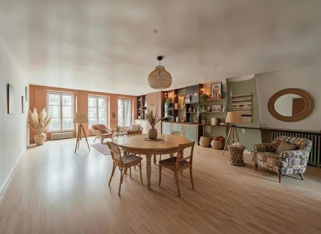 Appartement 270 m² à Salins-Les-Bains  - photo 5