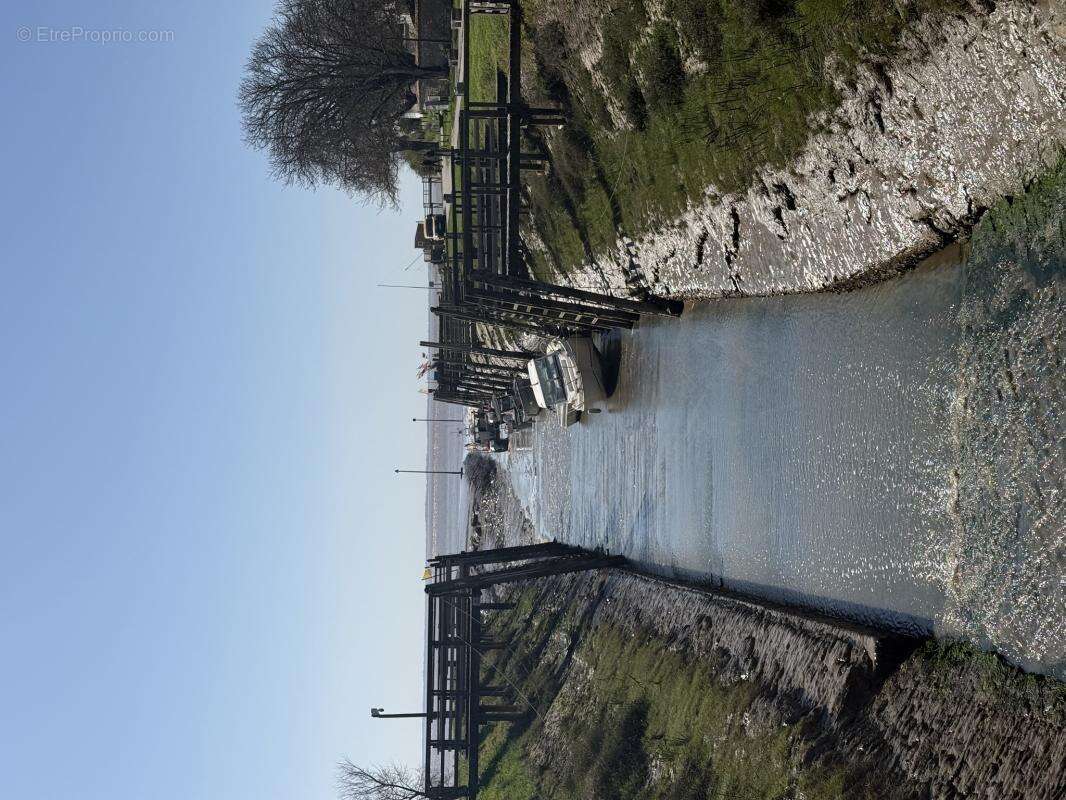 Maison à TALMONT-SUR-GIRONDE