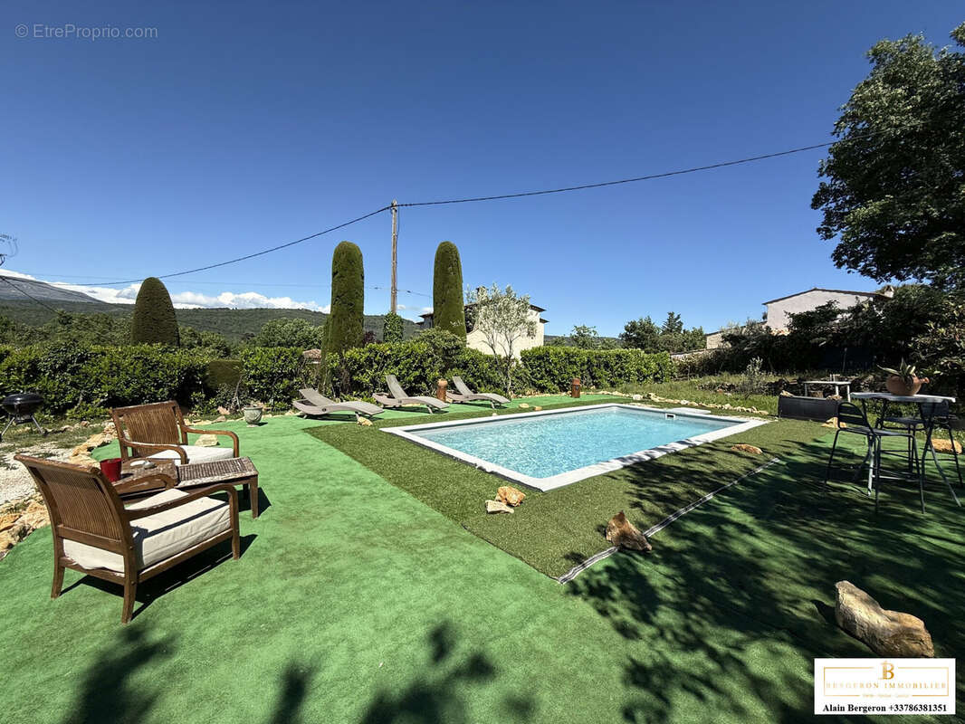 Maison à SAINT-CEZAIRE-SUR-SIAGNE