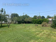 Terrain à BOURCEFRANC-LE-CHAPUS