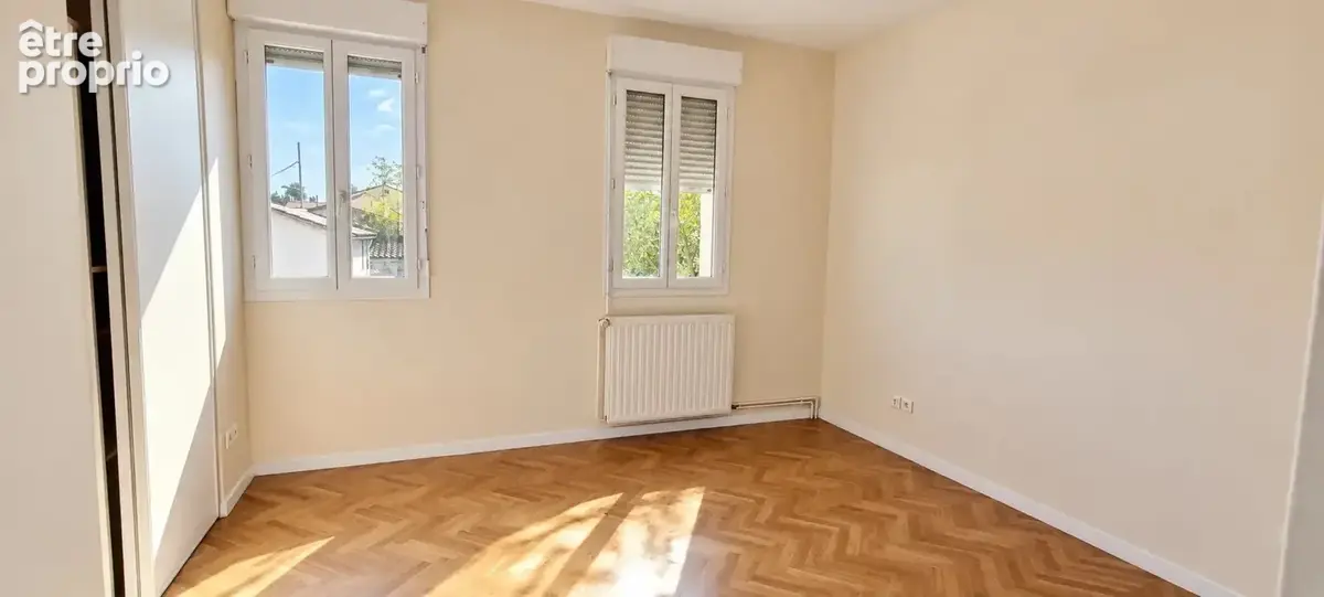 Exclusivite  : centre ville maison de ville avec terrasse et jardin ; - photo 10