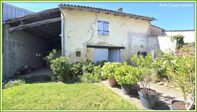 Maison à LOULAY