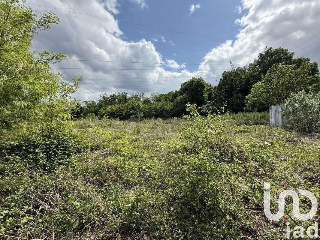 Photo 3 - Terrain à VILLEJUST