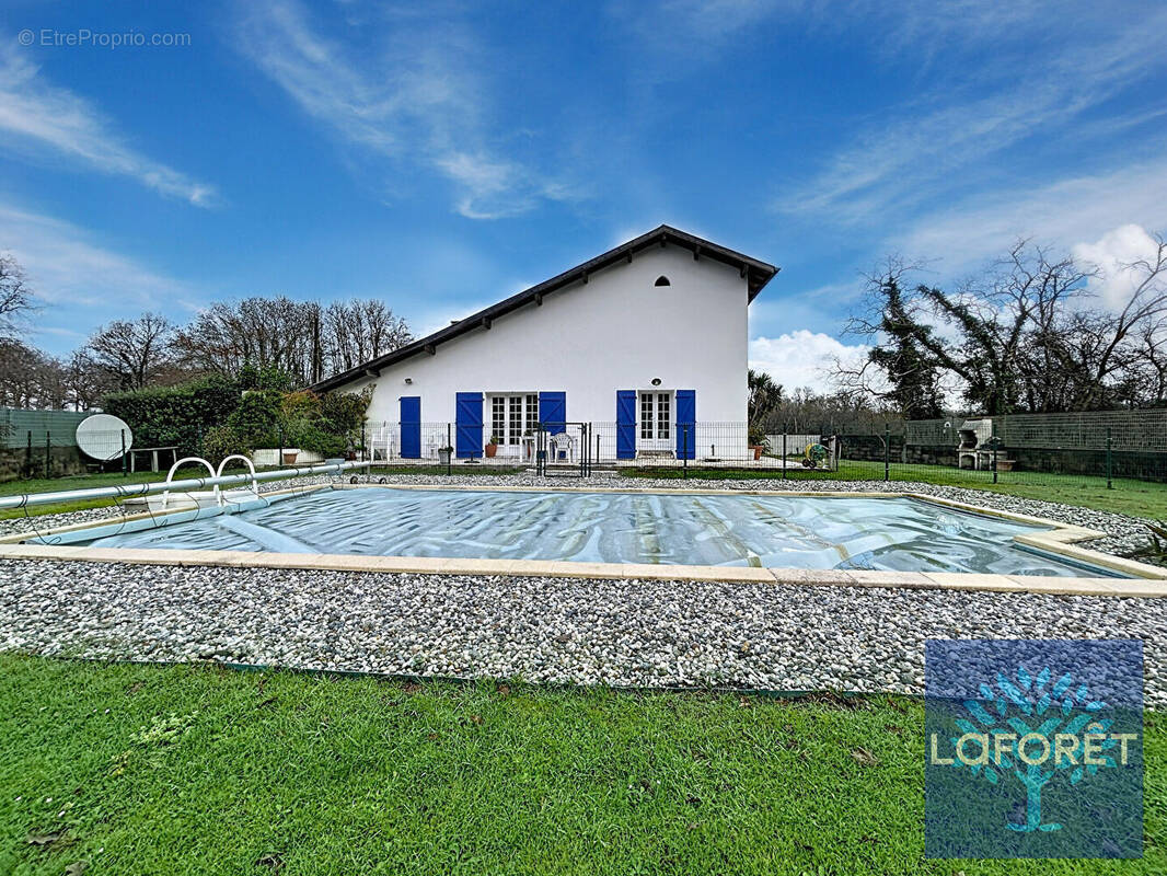 Maison à SAINT-GEOURS-DE-MAREMNE