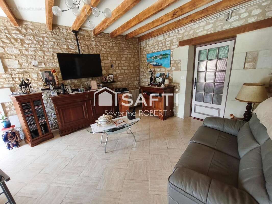 Photo 2 - Maison à NUEIL-SOUS-FAYE