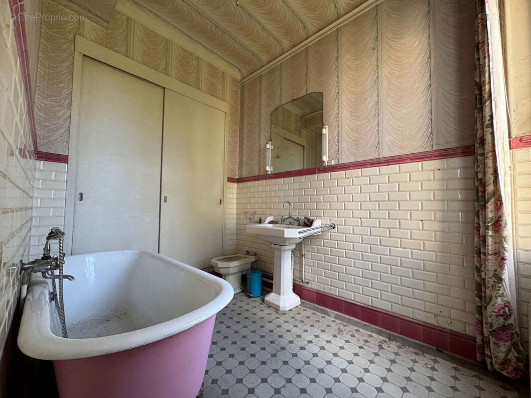 Autre à MARSEILLE-12E