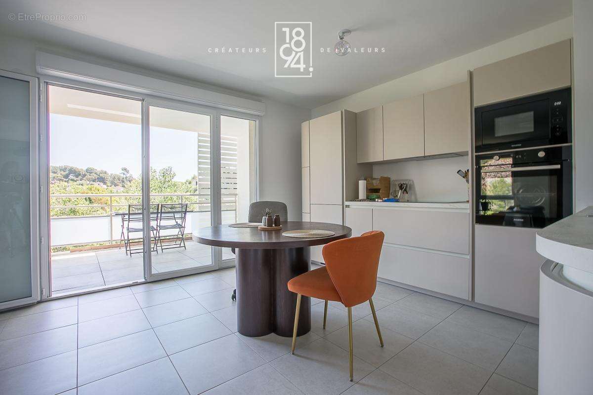 Appartement à MARSEILLE-12E