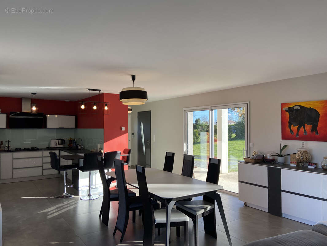 Maison à CASTELNAU-D&#039;AUZAN