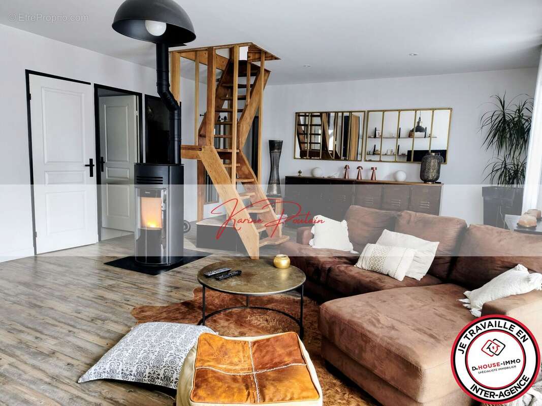 Maison à AMBARES-ET-LAGRAVE