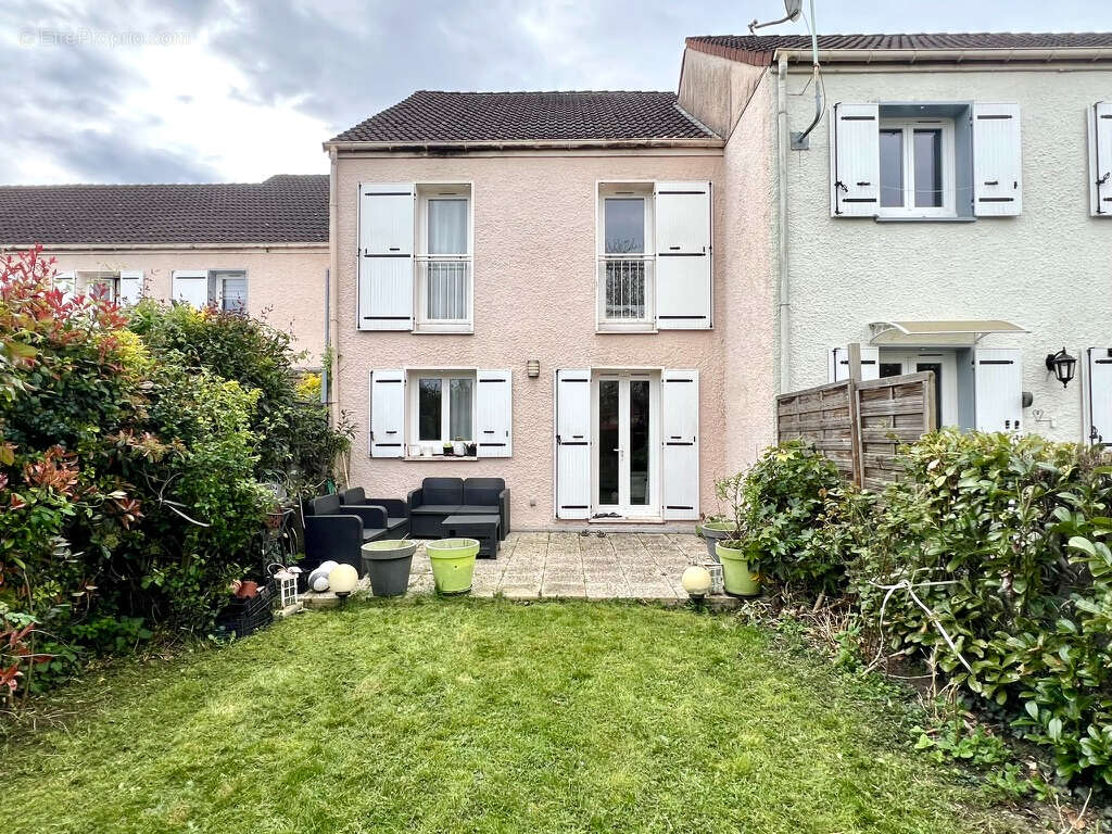 Maison à MONTIGNY-LES-CORMEILLES