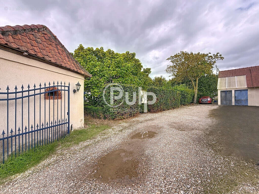 Appartement à CHERIENNES